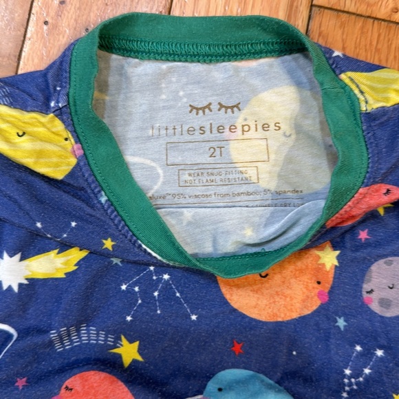 Little sleepies 2T sleepy galaxy two piece set - Picture 4 of 4